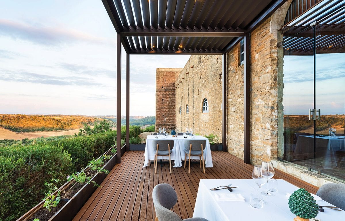 Pergola Vision per la terrazza della sala ristorante del Wine Relais Feudi del Pisciotto